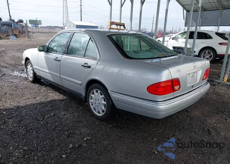 1999 Mercedes-Benz E 320 from USA, damaged, VIN WDBJF65H1XA922865